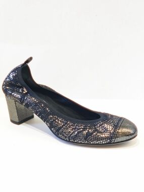 Chanel Leather Elastic Stretch Spirit CC Pumps